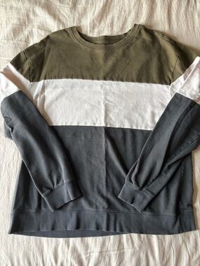 Original Use Men's Olive, White & Charcoal Colorblock Crewneck Sweater